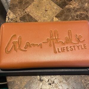 Stylish Tan Wallet with Embroidery